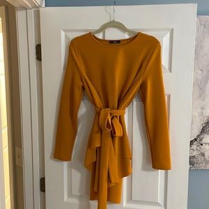 Size Large. Yellow High Low Blouse.